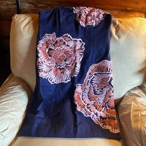 Super cute strapless Navy Lilly Pulitzer dress, worn once. Fabulous condition.